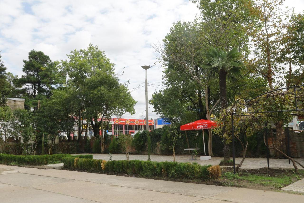 Hotel Aguna Koutaïssi Extérieur photo