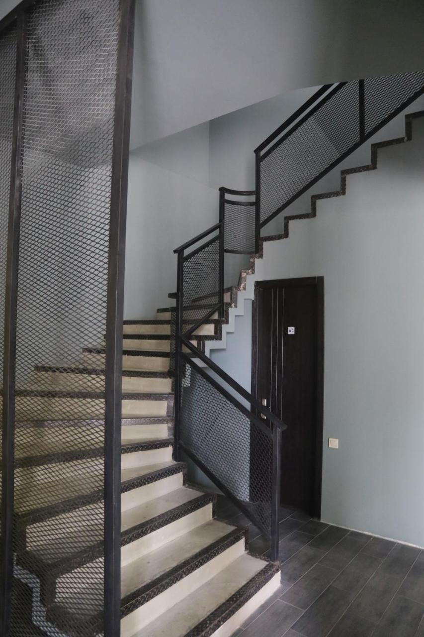 Hotel Aguna Koutaïssi Extérieur photo