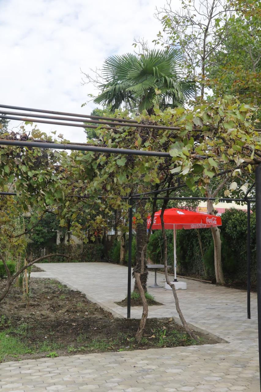 Hotel Aguna Koutaïssi Extérieur photo